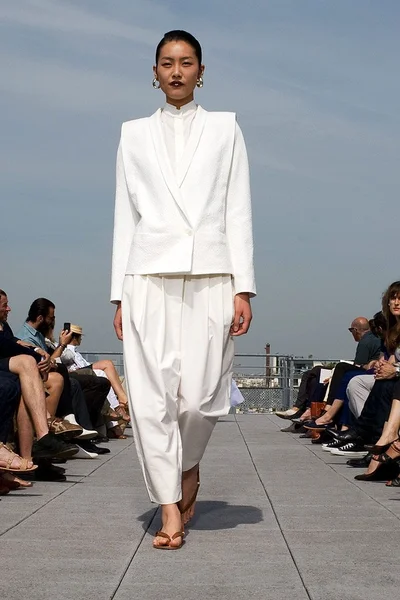 Look 3